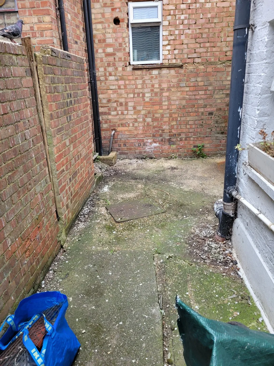 Side passage before pressure cleaning